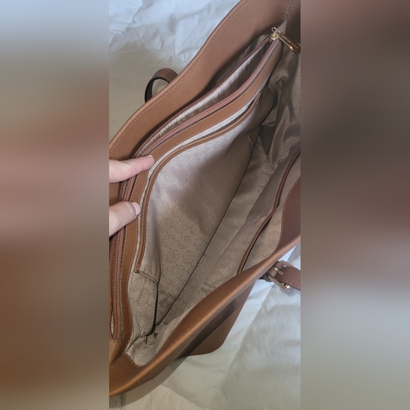 Michael Kors bag, purse, computer tote, carry on - Picture 9 of 9